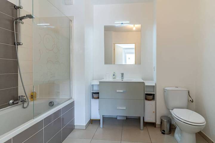 Ganze Wohnung, Escale Calistea : tout confort avec piscine & clim in Roquefort-les-Pins, Mittelmeerküste (Frankreich)