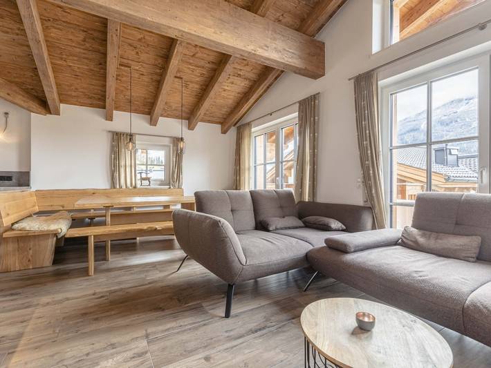 Ferienhaus für 10 Personen, mit Balkon/Terrasse und Balkon sowie Terrasse und Garten in Uttendorf - 3