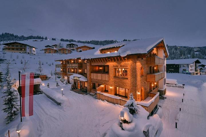 Location de vacances pour 2 personnes, avec sauna ainsi que jardin et vue à Lech - 3