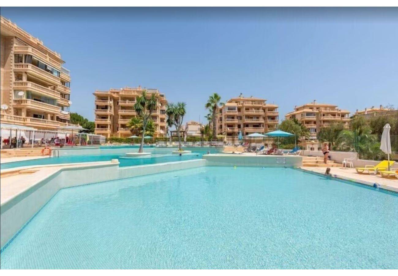 Hel leilighet, Apartment 'Penthouse, Sea View Guardamar' with Sea View, Wi-Fi and Air Conditioning in Playa Moncayo, Guardamar del Segura