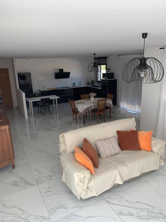 Appartement de vacances pour 4 personnes, avec Jacuzzi ainsi que Terrasse et Jardin