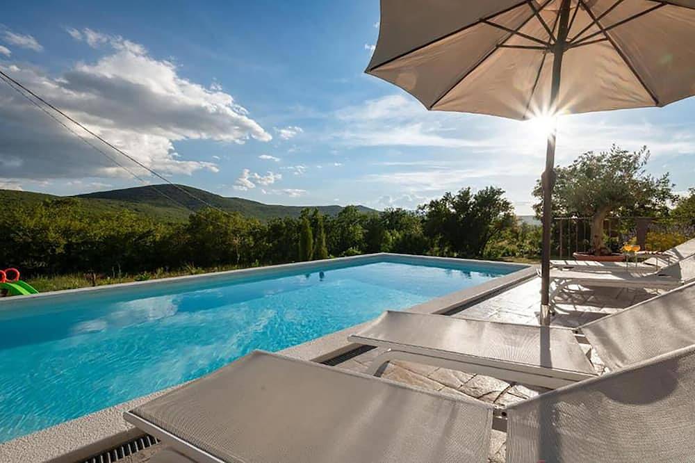 Nice home in Cista velika in Cista Velika, Dalmatinisches Zagora