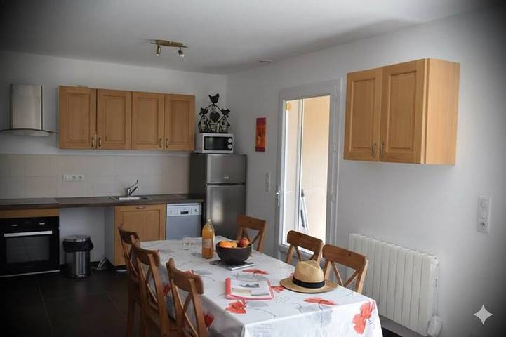 Maison d’hôte pour 4 personnes à Ailhon - 2