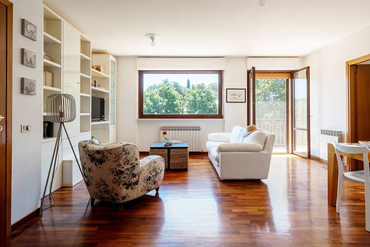 Hel lägenhet, Apartment 'Posta Del Lago' with Lake View, Private Terrace and Wi-Fi in Sualzo, Passignano sul Trasimeno