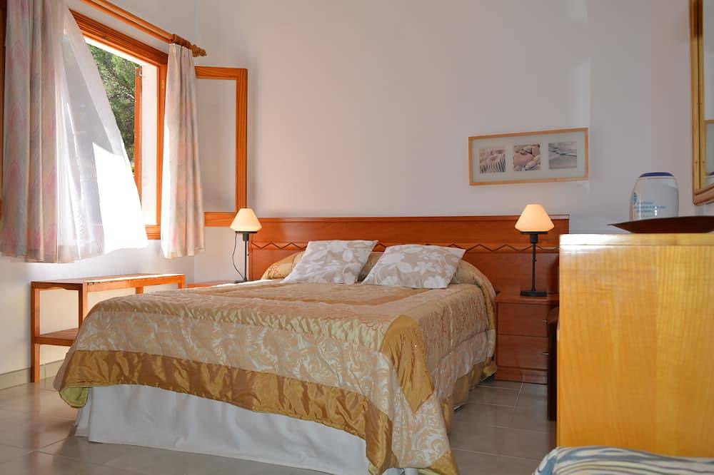 Villa S'Olivera Santa Ponsa is perfect for families who love beaches and sports in Santa Ponça, Calvià