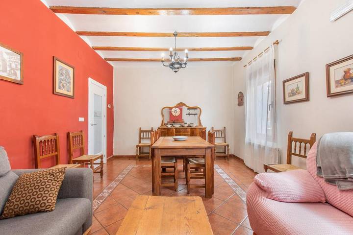 Casa rural para 11 personas, con Balcón y Terraza además de Jardín y Vistas en Villel - 2