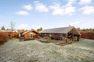 Ferienhaus für 6 Personen, mit Garten und Whirlpool auf Møn