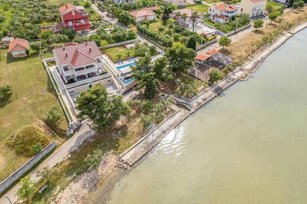 Appartamento vacanze a Pasman a partire da 280€ a notte