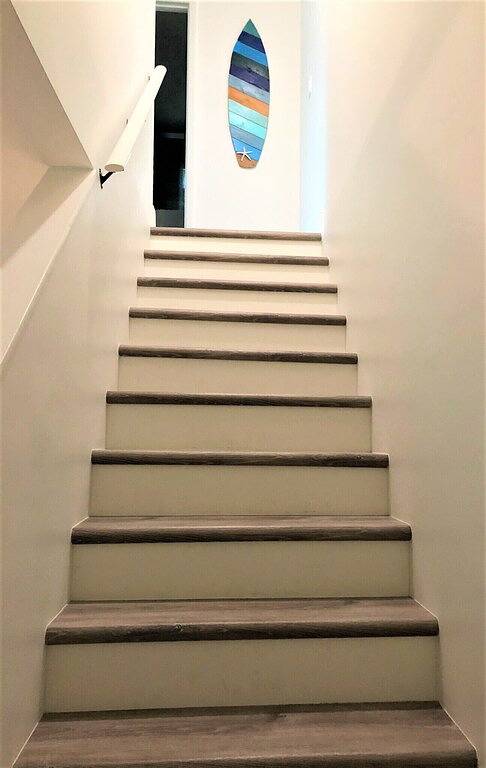 Neu renoviert, tierfreundlich und nur wenige Schritte vom Strand entfernt. Schauen Sie sich die tollen Sommerpreise an! in Fort Pierce, Hutchinson Island