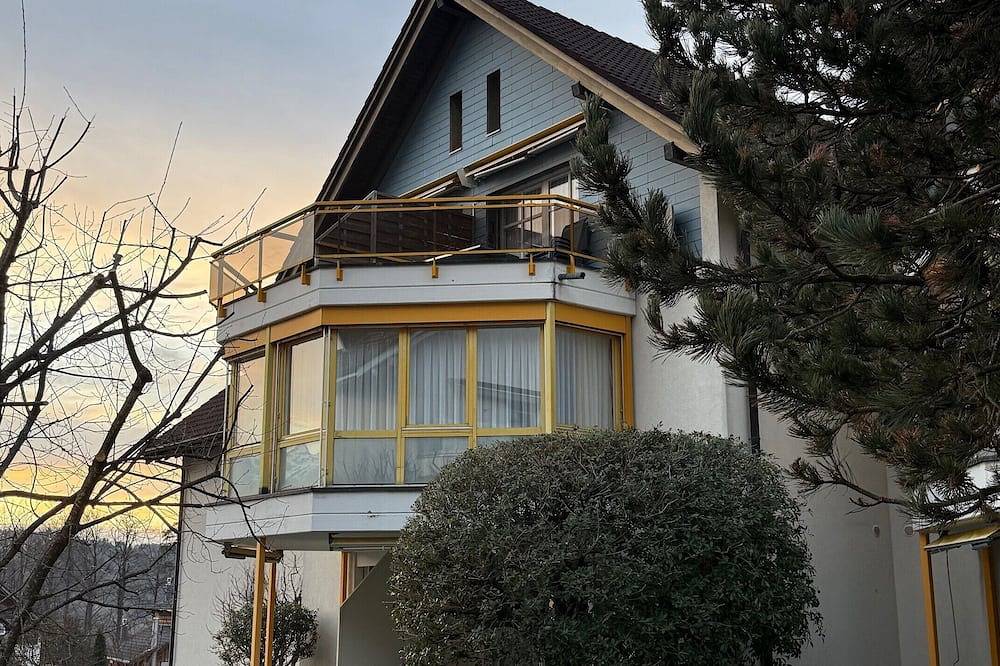 Apartamento entero, Directly at the Swiss Holiday Park - 3.5-room vacation apartment with 98 m² in Morschach, Lago de los Cuatro Cantones