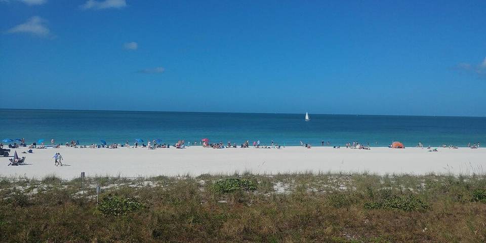 Vacation rental for 4 people, with pool and balcony in Marco Island