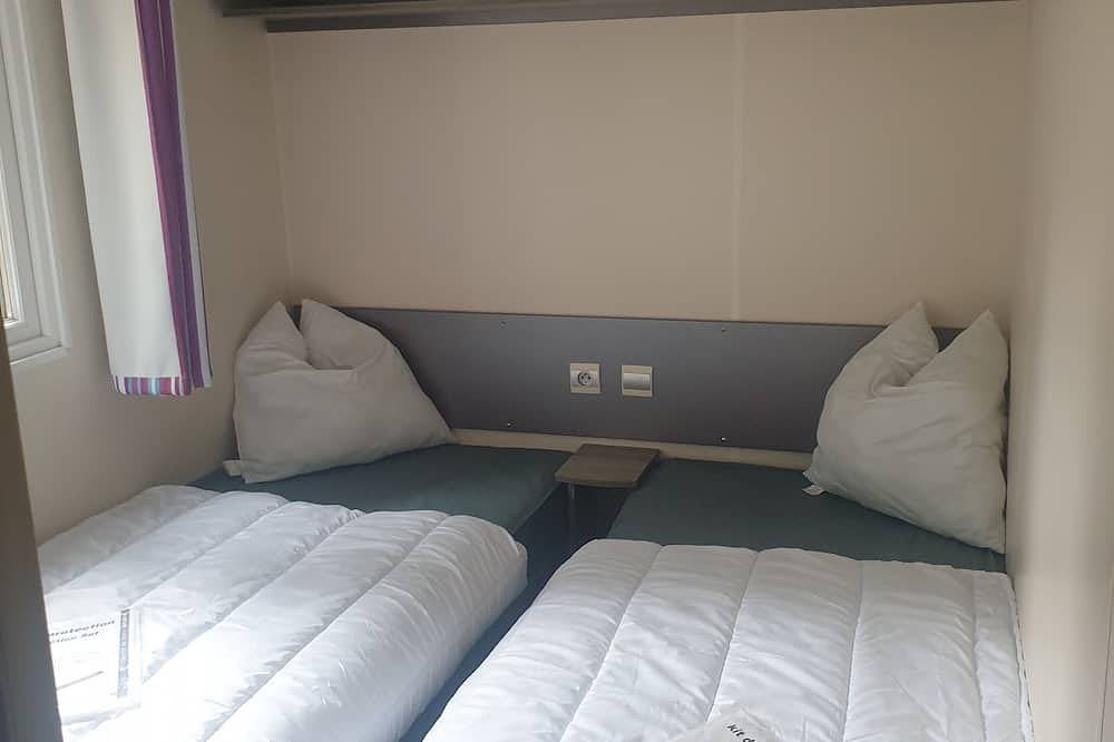 10 km from Europa Park air-conditioned mobile home in Boofzheim, Region Sélestat-Erstein