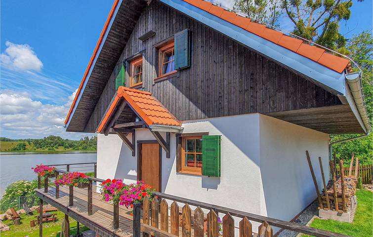 Ferienhaus für 6 Personen, mit Terrasse und Sauna sowie Garten und Seeblick - 1