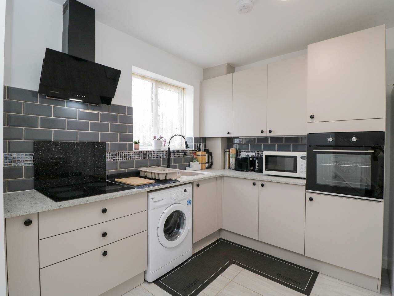 167 Leybourne Avenue in Bournemouth, South West England
