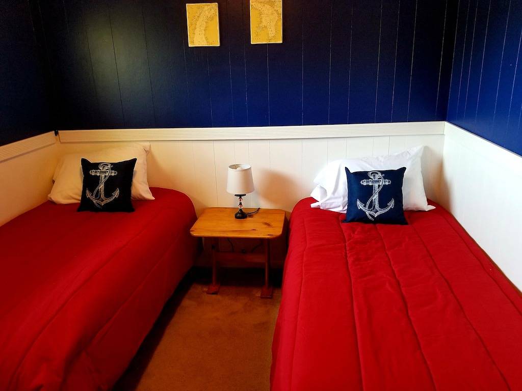 Ihr Urlaub beginnt hier! Fabelhaftes Haus mit 3 Schlafzimmern! In der Nähe von Ferry's! in St. Ignace, Mackinac County