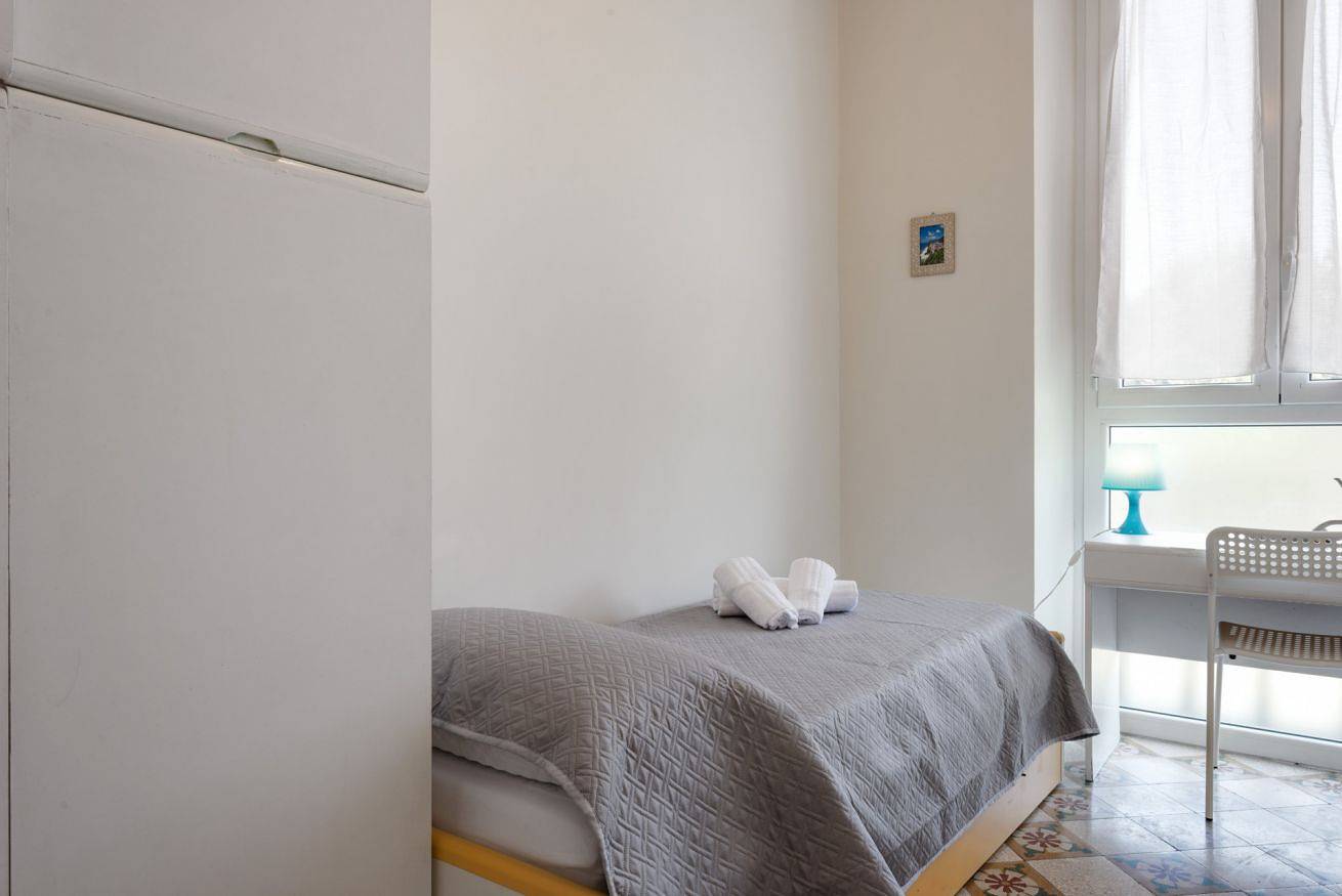 Entire apartment, Piazza Concordia Apartment with Balcony x5 in La Spezia (City), La Spezia