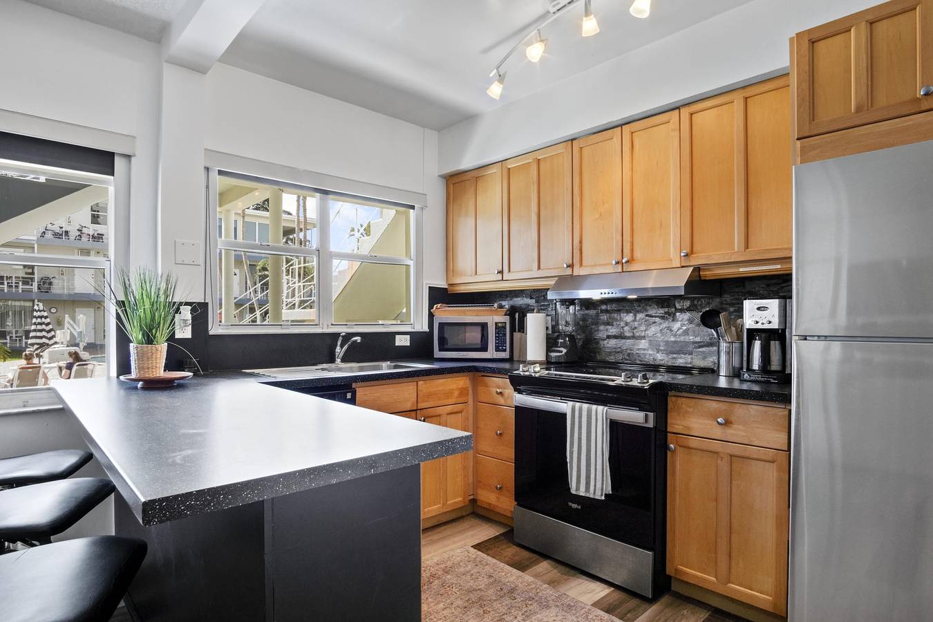 Entire apartment, Serene Seaside Escape: 1Br Bliss! in Central Beach, Fort Lauderdale