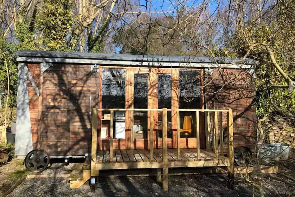 Tiny Home No.2 Railway Carriage with Stunning Views in Gateshead