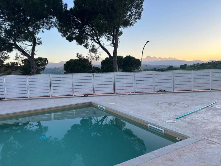 Location de vacances pour 4 personnes, avec Jardin ainsi que Piscine et Vue à Notaresco - 3