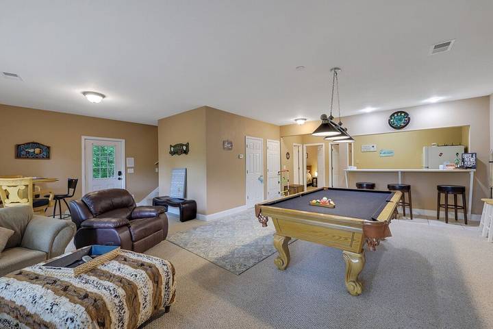 Vacation rental for 12 people, with hot tub and balcony in Helen