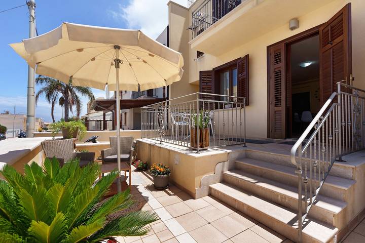 Gîte pour 4 personnes, avec Balcon et Jardin à San Vito Lo Capo - 2
