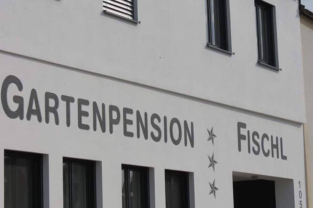 Gartenpension Fischl - Doppelzimmer mit Dusche, Wc in Mörbisch am See, Leithaberg