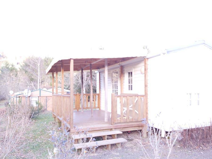 Camping La Vallée - Mobilheim 3 personen - Ginster in Perpezat, Regionaler Naturpark Volcans d'Auvergne