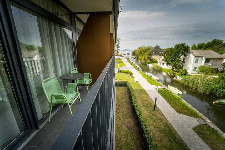 Hotel für 3 Personen, mit Balkon und Terrasse sowie Garten und Sauna in Balatonfenyves - 4