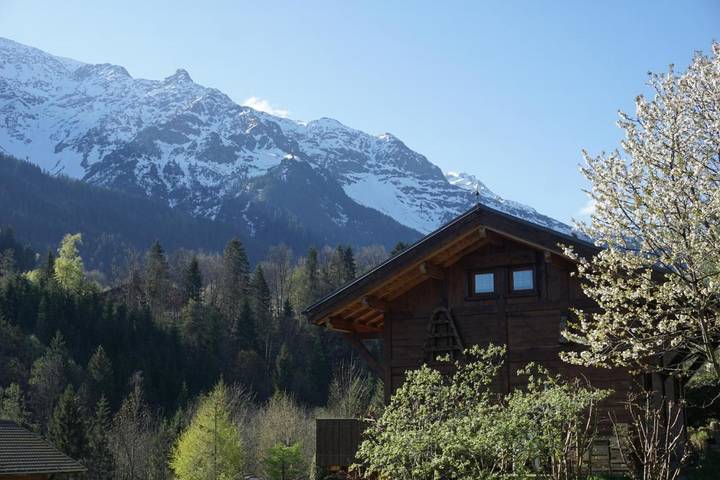 Chalet pour 6 personnes, avec terrasse et vue, animaux acceptés à Les Contamines-Montjoie