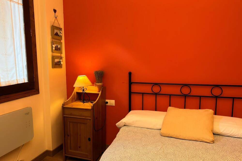 Appartement entier, Canfranc: Appartement 1 Chambre 4 Pers + Parking Inclus in Canfranc, Pyrénées Aragonaises