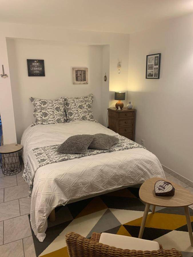 Gîte pour 3 personnes, avec terrasse et vue à Remoncourt