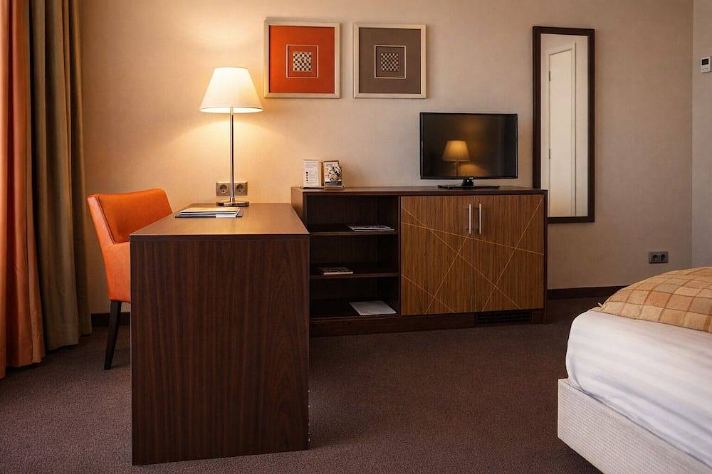 Convenient Location! Outdoor Pool, Free Parking! Close to Groninger Museum in Drenthe