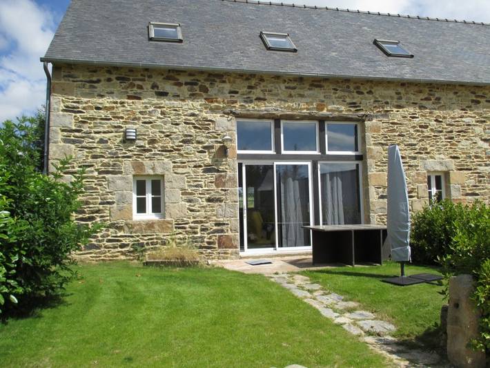 Gîte pour 4 personnes, avec jardin ainsi que piscine et terrasse à Langoat - 2