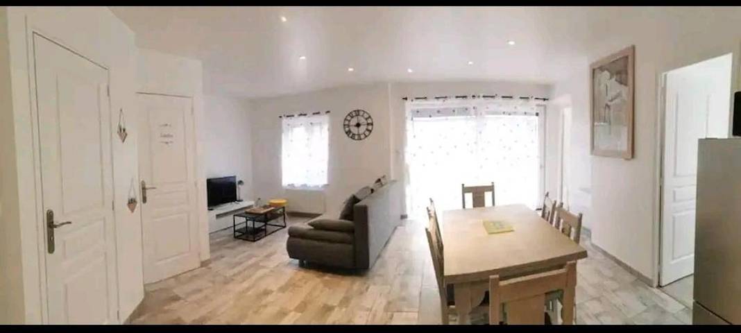 Location de vacances pour 4 personnes, avec vue et jardin à Monthermé - 3