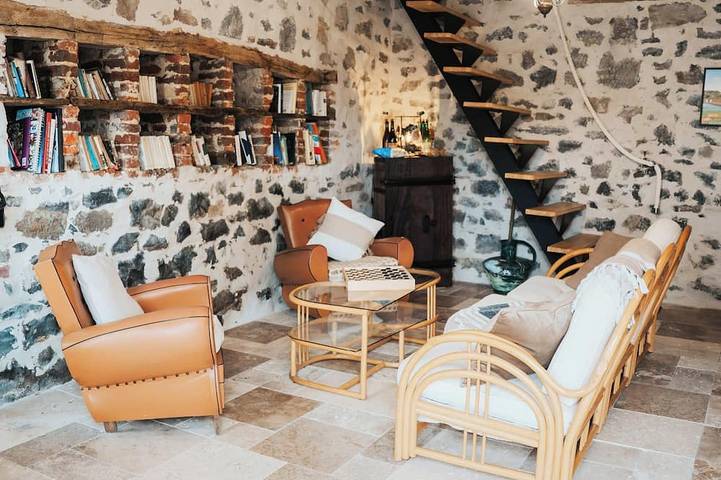 Gîte pour 13 personnes, avec jardin dans Beaufort (Nord) - 3