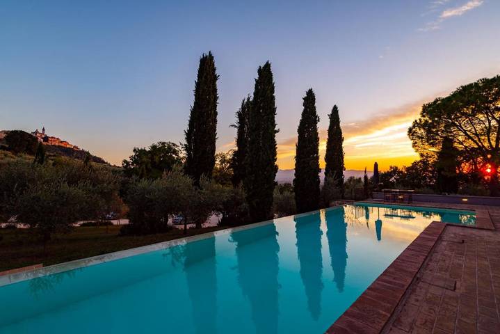 Gîte pour 2 personnes, avec jardin ainsi que piscine et terrasse à Trevi - 2