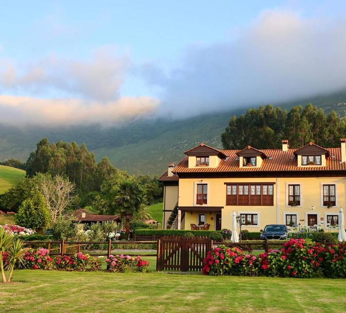 Apartamento para 3 personas, con jardín y vistas en Ribadesella