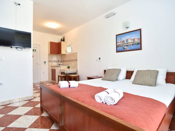 Gîte pour 2 personnes, avec balcon dans Tivat - 3