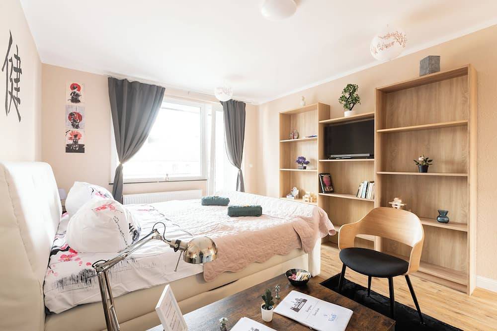 Entire apartment, - Zen Haven Luxurious 3-Room Japanese-Themed Apartment with Balcony - in Duisburg, Ruhr district