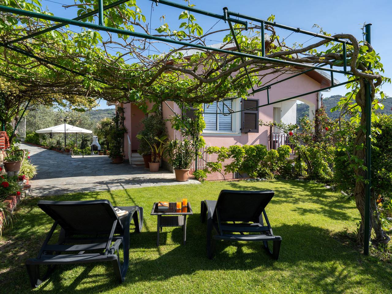 Villa Paradiso (Dol192) in Région de Dolcedo, Commune de Dolcedo