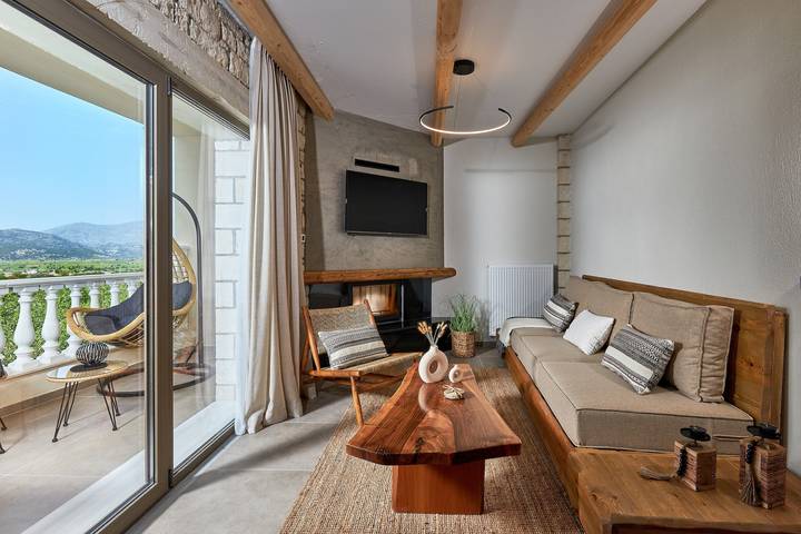 Entire apartment, Apartment 'Villa 2' with Mountain View, Balcony and Wi-Fi in Lasithi Plateau, Lasithi