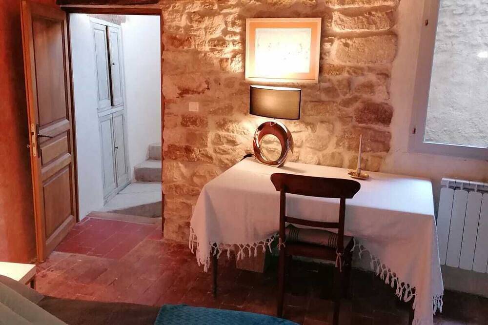 Helene & Antoine's house in Bonnieux Xii century in Bonnieux, Regionaler Naturpark Luberon