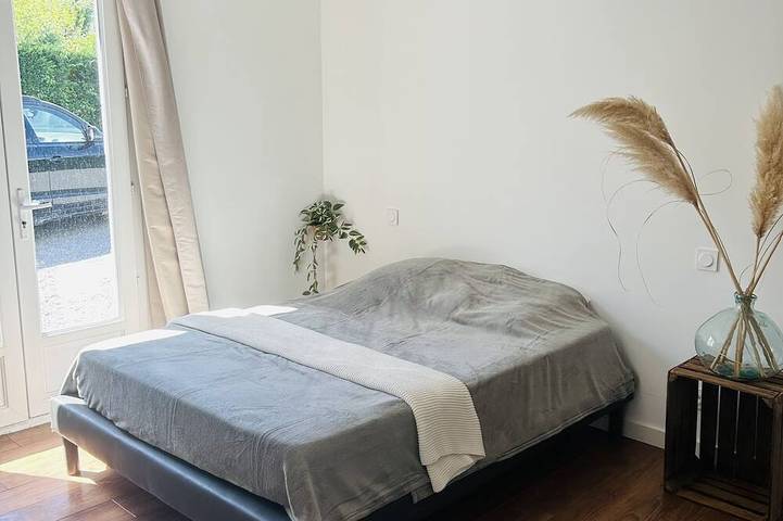 Location de vacances pour 7 personnes, avec jardin et terrasse à Labeaume - 2