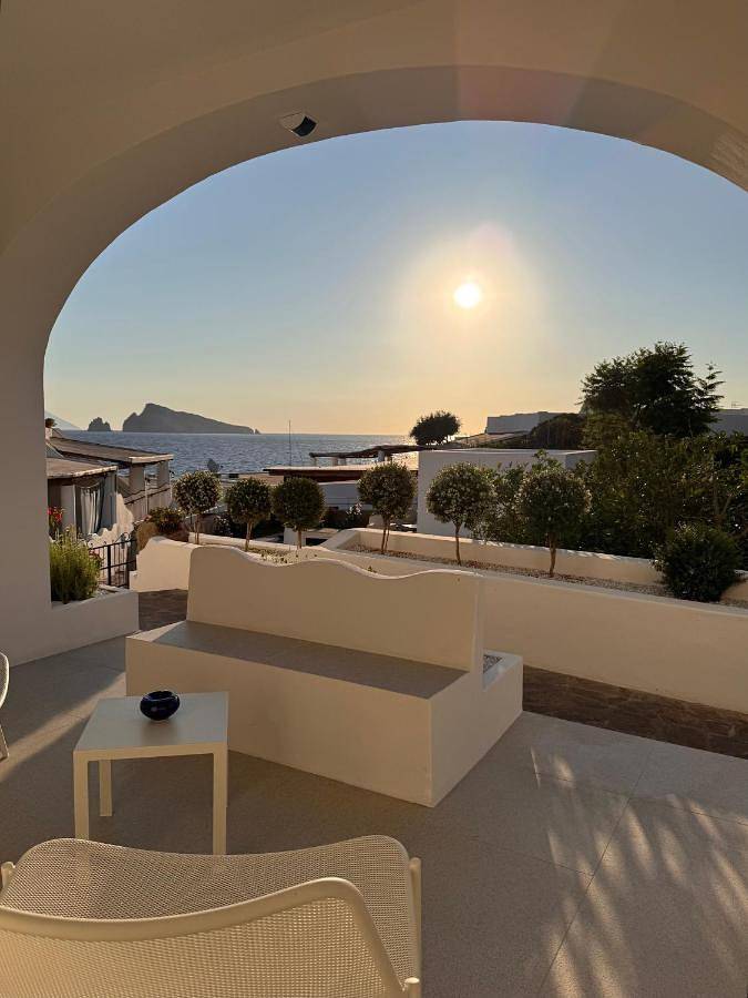 Casa vacanza per 2 persone, con Terrazza e Idromassaggio nonché Giardino e Panorama in Panarea