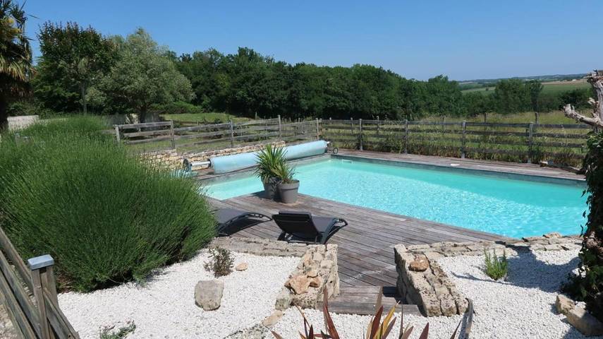 Chalet para 8 personas, con jardín además de vistas y piscina - 1