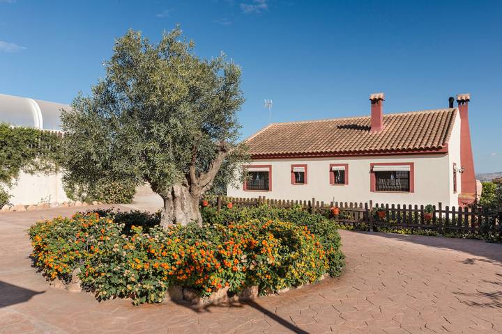 Casa rural para 8 personas, con jacuzzi y jardín, Se admiten mascotas en Región de Murcia