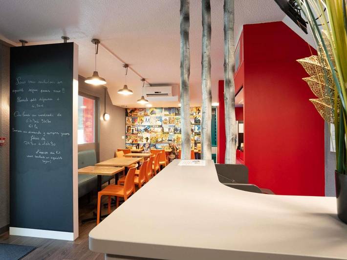 Hôtel pour 3 personnes, avec terrasse et jardin à Ussac - 3