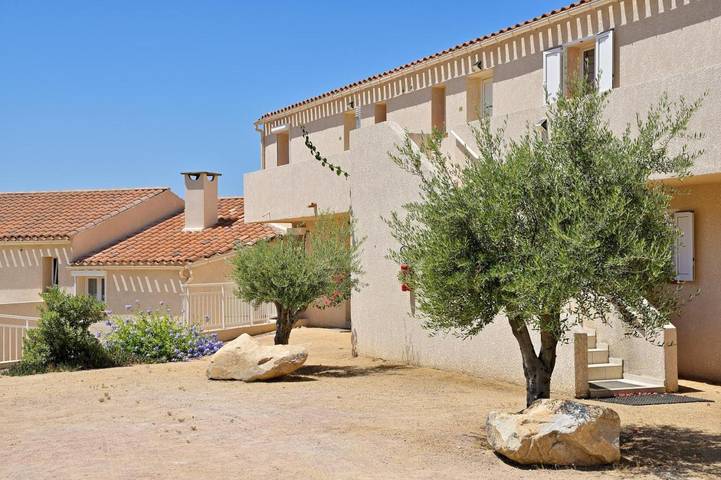 Location de vacances pour 4 personnes, avec piscine et terrasse dans Plage de Tiuccia - 4