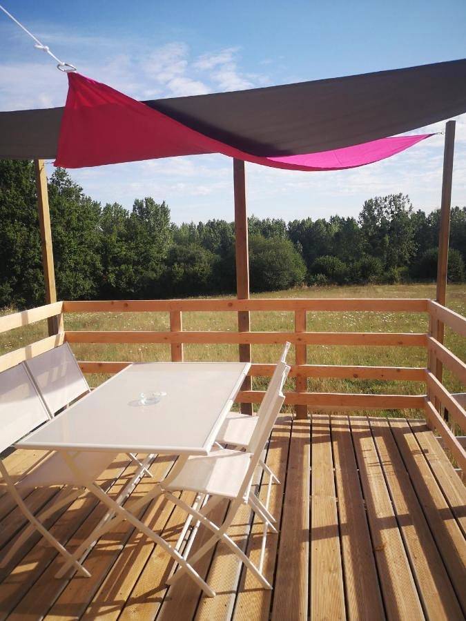 Camping pour 6 personnes, avec jardin dans la Sarthe