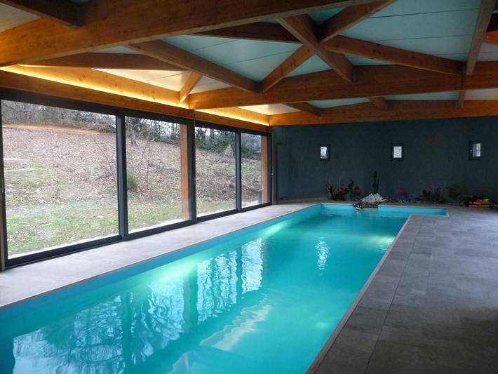 Familienhaus mit beheiztem Innenpool und privatem Parkplatz im Morvan in Corancy, Naturpark Morvan
